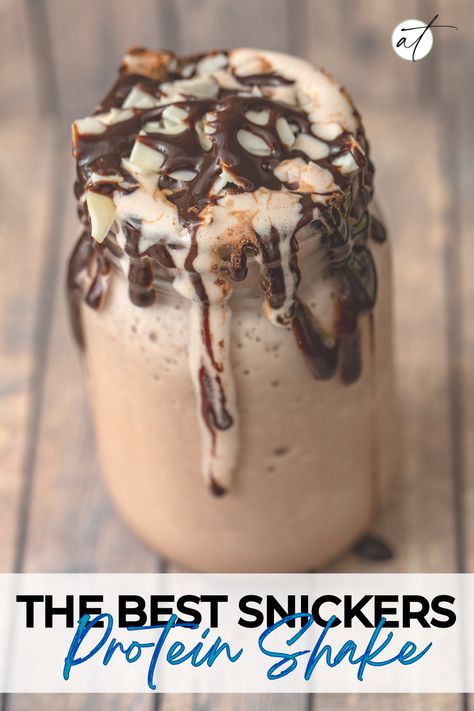 Snicker Protein Shake, Snickers Shake, Chocolate Caramel Protein Shake, Chocolate Protein Milkshake, Thm Snickers Shake, Chocolate Chip Protein Shake, After Workout Protein Shake, Snickers Protein Shake, Carmel Protein Shakes Recipes