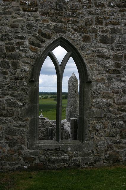 Monastery Ruins  by California Will, via Flickr Modern Gothic Architecture, Medieval Bedroom, Tiny Castle, Ireland Aesthetic, Faux Walls, Modern Gothic, Gothic Castle, Background Hd Wallpaper, Castle Wall