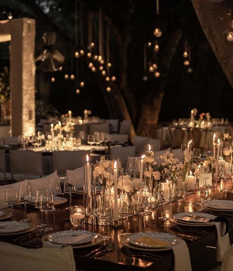 Ralph Lauren Themed Wedding, Wedding With Candles Everywhere, Candle Scape Wedding, Cozy Romantic Wedding Theme, Classic Elegant Wedding Aesthetic, Cozy Modern Wedding, Cozy Romantic Wedding, Classy Hotel Wedding, Intimate Candlelit Wedding