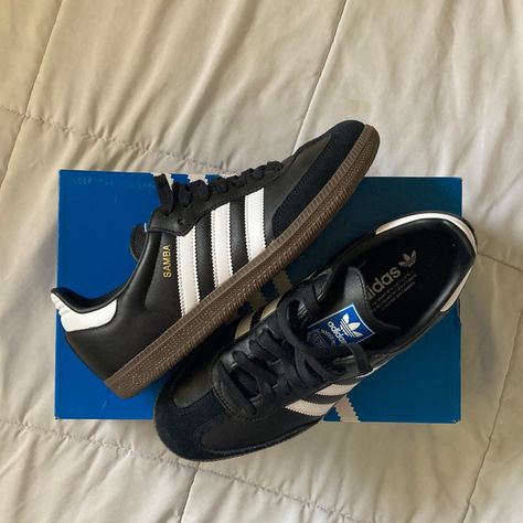 Original Og Sambas In Black With Gum Soles- Very Lightly Used. Almost In Brand New Condition. Only Used For A Short Period 2-3x. In Perfect Shape. Size 7.5 M And 8.5 W 2000s Adidas Shoes, Black Sambas Aesthetic, Black And White Sambas, Adidas Sambas Black, Black Samba Adidas, Sambas Shoes, Black Adidas Samba, Black Adidas Sambas, Shoes Samba