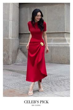 Red Midi Dress Outfit Classy, Event Dresses Classy, Chinese Fancy Dress, Neat Casual Outfits, Elegant Casual Dress, Trendy Outfit Ideas, Elegant Outfit Classy, Gowns Dresses Elegant, Maid Of Honour Dresses