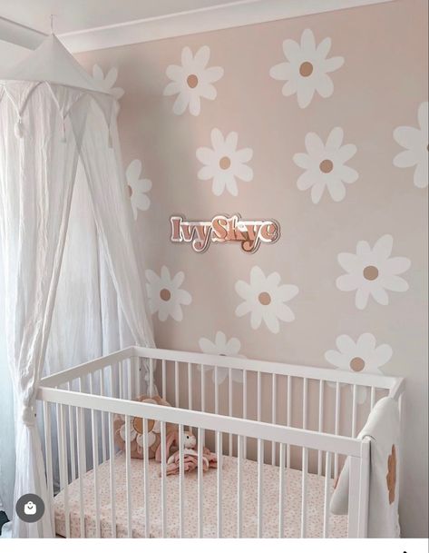 Daisy Wall Nursery, Daisy Theme Nursery, Daisy Nursery Decor, Daisy Themed Nursery, Daisy Nursery Theme, 2023 Nursery, Nursery Photography, Daisy Nursery, Daisy Wall