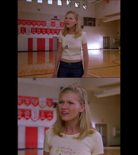 Campus Queen shirt ** Kirsten Dunst as Torrance Shipman / Bring It On (2000) Kirsten Dunst Bring It On Hair, Kisten Dunst, Bring It On Outfits, Torrance Shipman, Kirsten Dunst Movies, Bring It On 2000, 2000s Films, 2000s Pop Culture, 2000s Pop