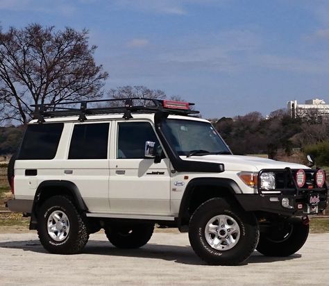 Land Cruiser Car, Jeep Design, Camping 4x4, Landcruiser 79 Series, Two Door Jeep Wrangler, Best Suv Cars, Toyota Cruiser, Land Cruiser 70 Series, Toyota Lc