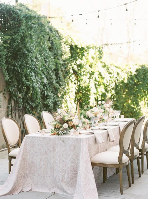 Pattern Tablecloth Wedding, Micro Garden, Destination Wedding Reception, Old World Elegance, Tablecloth Wedding, Wedding Table Designs, Pattern Tablecloth, European Garden, Tablescape Inspiration