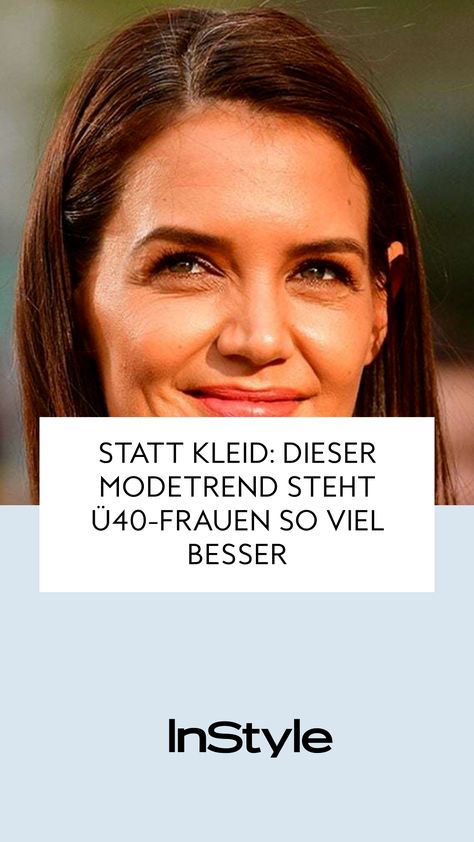 Kleider können schnell älter machen, als man ist. Katie Holmes zeigt, welcher Modetrend ü40-Frauen viel besser stehtFashion, Mode, Outfit, Styling 40s Mode, Mode Ab 50, Casual Chic Outfits, Outfit Styling, Party Mode, Katie Holmes, Jean Outfits, Party Outfit, Casual Outfits