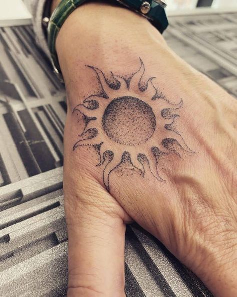 Mens Sun Tattoo Ideas, Sun Name Tattoo, Full Sun Tattoo, Elbow Tattoo Ideas For Men, Sun Tattoo With Shading, Men’s Sun Tattoo, Male Sun Tattoo, Mens Sun Tattoo, Masculine Sun Tattoo