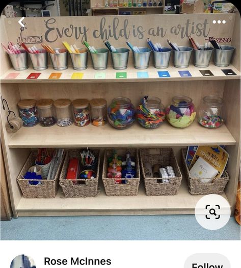 Nursery Classroom Ideas Preschool, Art Shelf Organization Preschool, Classroom Art Station, Art Station Ideas For Kindergarten, Art And Craft Area Preschool, Art Area In Classroom, Montessori Preschool Classroom Decor, Art Shelves Preschool, Preschool Art Area Ideas