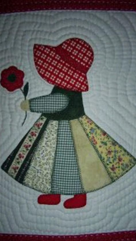 Girl Quilts Patterns, Baby Patchwork Quilt, Folding Origami, Applique Quilt Patterns, Sunbonnet Sue, Baby Quilt Patterns, Applique Quilting, Pola Sulam, Sewing Appliques