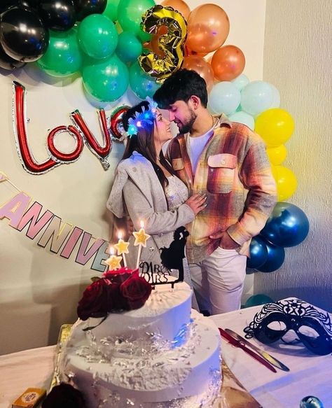 Editor-Sk Nawab Birthday Celebration Snapchat Story, Khushi Punjaban, Birthday Dp, Best Fb Profile Pic, Girl In Rain, Happy Birthday 18th, Funny Snapchat, Birthday Goals, Instagram Picture Quotes