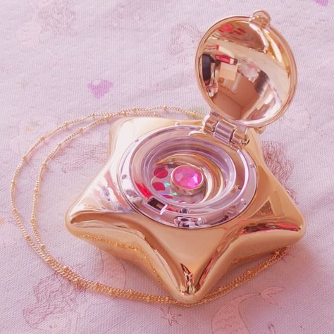 bitmapdreams — Moonlight Memory Series - Hoshizora no Orgel Pink... Magical Girl Items, Sailor Moon Merchandise, Magical Girl Aesthetic, Sailor Moon Aesthetic, Fotografi Vintage, Usagi Tsukino, Kawaii Jewelry, Sailor Moon Art, Magical Jewelry