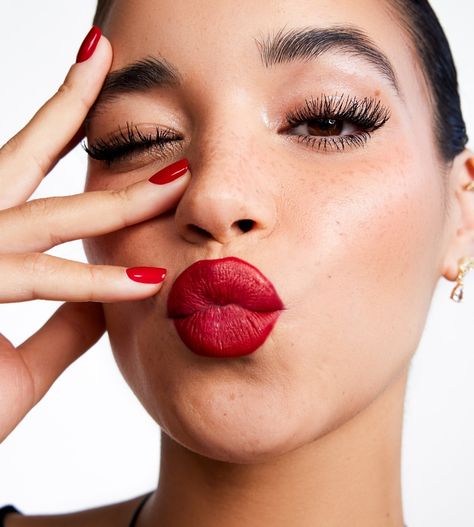 Emilynn Rose | RED LIPS 💋 Which look is your faveeee! Wow can you believe all these looks were with my girl @hkassel 💄❤️ | Instagram Bobbi Brown Lipstick, Lipstick Ad, Creative Advertising Photography, Lips Photo, Beauty Advertising, Makeup Ads, Red Lip Makeup, Lip Beauty, Photoshoot Makeup