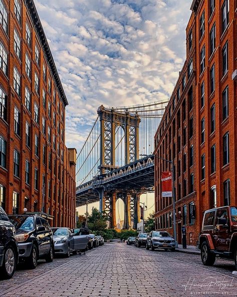 Love NYC Gram on Instagram: “I fell in love with this sunrise photo over Dumbo, Brooklyn! ♥ ⠀ ⠀ What can you say about this shot?⠀ ⠀ 📸: @newyorkcityviews Via :…” Brooklyn Bridge, Dumbo Brooklyn Bridge, Dumbo Nyc, Beautiful New York, Dumbo Brooklyn, City At Night, Sunrise Photos, Night City, Brooklyn New York