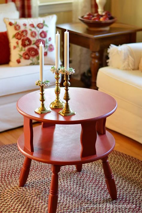 Coffee Table In Living Room, Red Coffee Table, Table In Living Room, Red Painted Furniture, Red Chalk Paint, Red Coffee Tables, Red Living Room, Old Wood Floors, Red Furniture