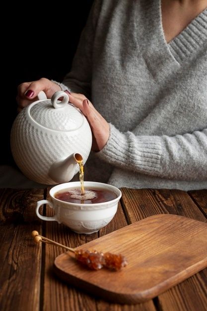 People Drinking Tea Photography, Japanese Tea Photography, Pouring Tea Aesthetic, Pouring Tea Pose, Pouring Tea Reference, Person Pouring Tea, Drinking Tea Pose, Drinking Tea Pose Reference, Drinking Tea Aesthetic