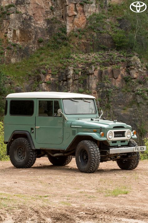 Land Cruiser 40 Series, Heritage Aesthetic, Vintage 4x4, American Pickup Trucks, Toyota Fj40, Offroad Jeep, Classic Pickup Trucks, Free Cars, Toyota Cars