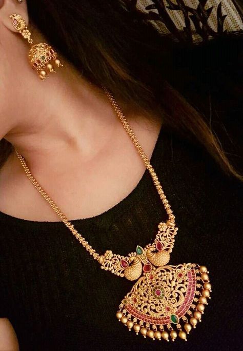 Dollar Chain, Gold Dollar, Gold Necklace Indian Bridal Jewelry, Antique Jewelry Indian, Gold Pendant Jewelry, Wedding Jewellery Collection, Antique Gold Jewelry, Bangles Jewelry Designs, Gold Bangles Design