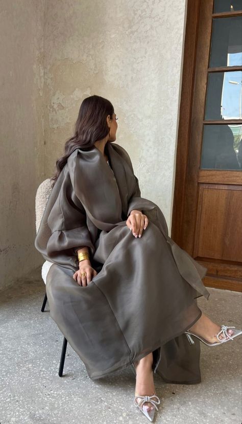 Princess inspired abaya. Beautiful material with princess bow heels. Modest Fashion Abaya, Fashion Abaya Style, Beach Abaya, Abaya Styling, Abaya Aesthetic, Abaya Inspiration, Khaleeji Aesthetic, Khaleeji Abaya, Elegant Abayas