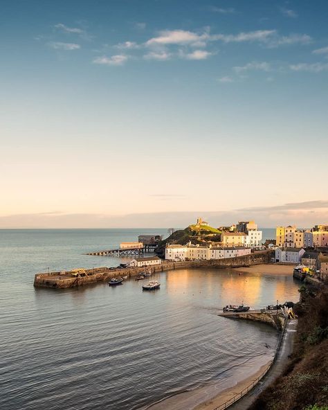 Visit Wales on Instagram: “😍 Who's heading to Tenby this year? 📸 @jjpmaia 👏👏👏” Tenby Wales, Visit Wales, Christmas Card Inspiration, Wales, United Kingdom, Croatia, Europe Travel, Inspirational Cards, Travel Inspiration