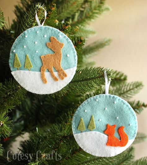 Deer and Fox Felt Christmas Ornaments with free patterns! Diy Felt Christmas Ornaments, Felt Ornaments Patterns, Fox Ornaments, Holiday Sewing, Diy Christmas Tree Ornaments, Felt Christmas Decorations, Felt Christmas Tree, Christmas Ornament Pattern, Felt Christmas Ornaments