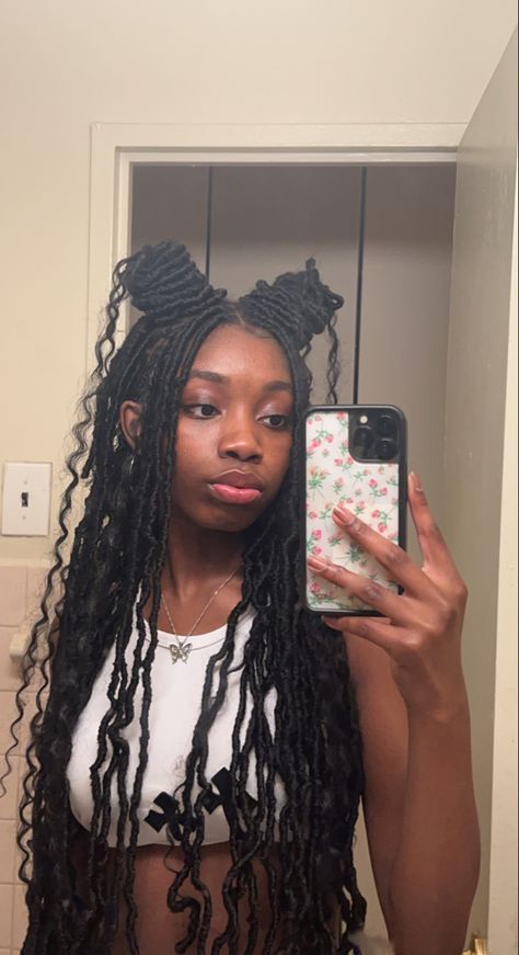 Locs Space Buns, Girl Loc Styles, Cute Braided Hairstyles For School, Space Buns Braids, Buns Braids, Braided Hairstyles For School, Catfish Girl, Messy Bun With Braid, Space Buns