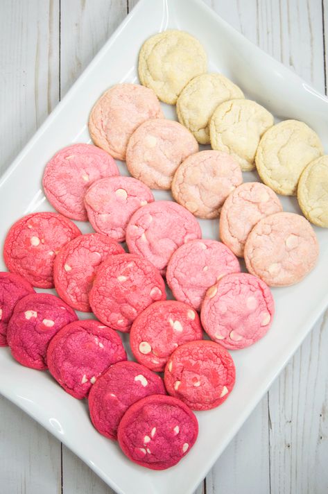 Dessert Light, Valentine's Day Cookies, Resepi Biskut, Halloween Sweets, Valentine Desserts, Valentines Day Desserts, Valentines Day Food, Valentines Day Cookies, Pink Foods