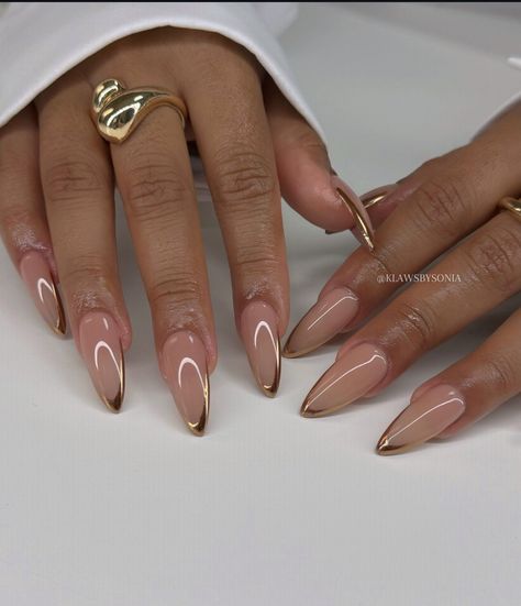 French Manicure Designs With Gold, Glam Nails Almond Shape, French Manicure With Gold Tips, Almond Nails Gold French Tip, Golden Summer Nails, Almond Nails With Gold Tips, French Manicure On Almond Nails, Acrylic Nails With Gold Design, Gold French Tips Almond