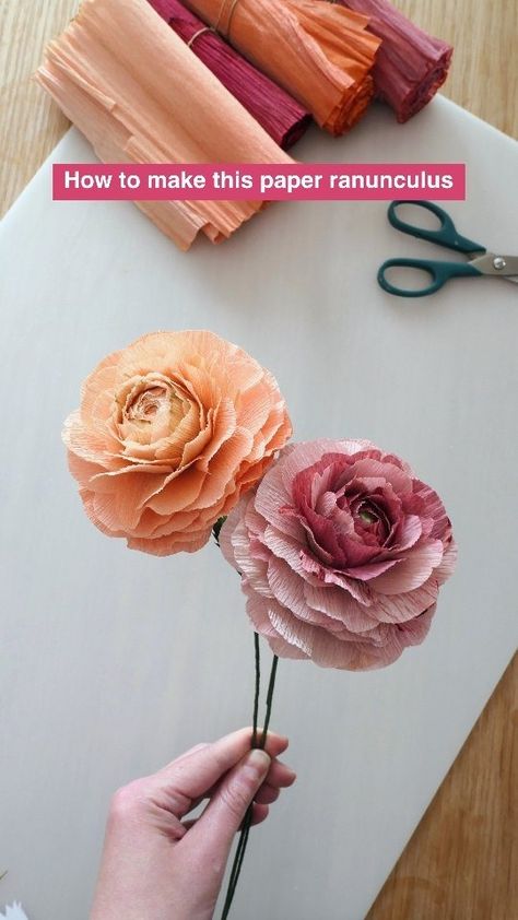 Cynthia Meiring | Paper Flowers (@cynthia.meiring.studio) • Photos et vidéos Instagram Cricket Paper Flowers, Crete Paper Flowers, Small Crepe Paper Flowers Diy, Paper Flowers Vase, Creap Paper Flowers Diy, Crepe Flower Bouquet, Crate Paper Flowers, How To Make Tissue Paper Flowers, Boho Paper Flowers