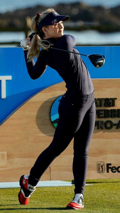 Golf Shoot, Nelly Korda, Golf Fits, Lady Golfers, Womens Golf Wear, Titleist Golf, Kathryn Newton, Preppy Women, Womens Golf