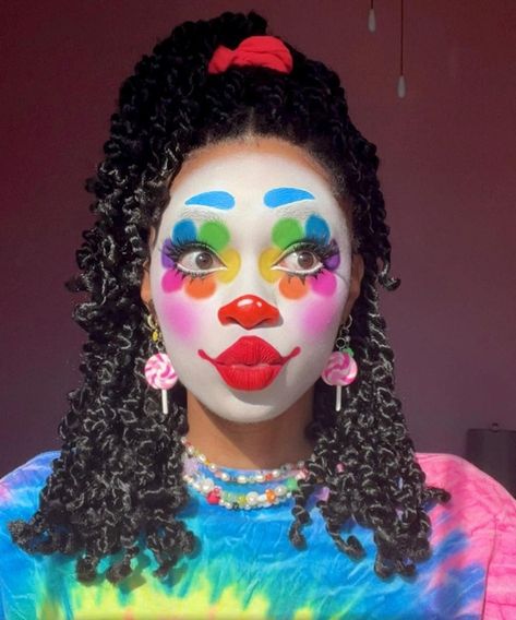 Cat Clown Makeup, Full Face Colorful Makeup, Clown Makeup Dark Skin, Flower Clown Makeup, Clown Makeup Happy, Clown Makeup Rainbow, Cute Clown Face Paint, Pride Clown Makeup, Subtle Clowncore Makeup