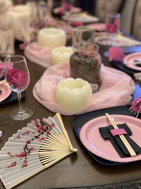 Table Settings For A Japanese Theme Dinner Party, Japanese Decor Ideas Party, Japan Party Decorations, Japanese Table Setting Decor, Sakura Table Setting, Sushi Table Decoration Japanese Style, Japanese Bday Theme, Japanese Theme Parties, Japan Party