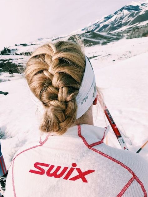 Ski Hairstyles Helmet, Snowboard Hairstyles, Skiing Hairstyles Helmet, Skiing Hair, Ski Hairstyle, Skiing Hairstyles, Holiday Hair Styles, Ski Hair, Skiing Trip