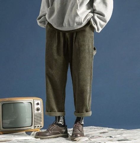 Sup Girl, Baggy Jeans Outfit, Vintage Winter, Streetwear Men Outfits, Men Fashion Casual Outfits, Mens Vintage, Moda Vintage, Loose Pants, Mens Street Style