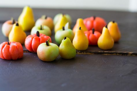 Marzipan Fruits made from almond paste and hand painted with all natural food coloring. Fimo, How To Make Marzipan, Marzipan Candy, Edible Holiday Gifts, Marzipan Recipe, Marzipan Fruit, Marzipan Cake, Natural Food Coloring, Torte Cake