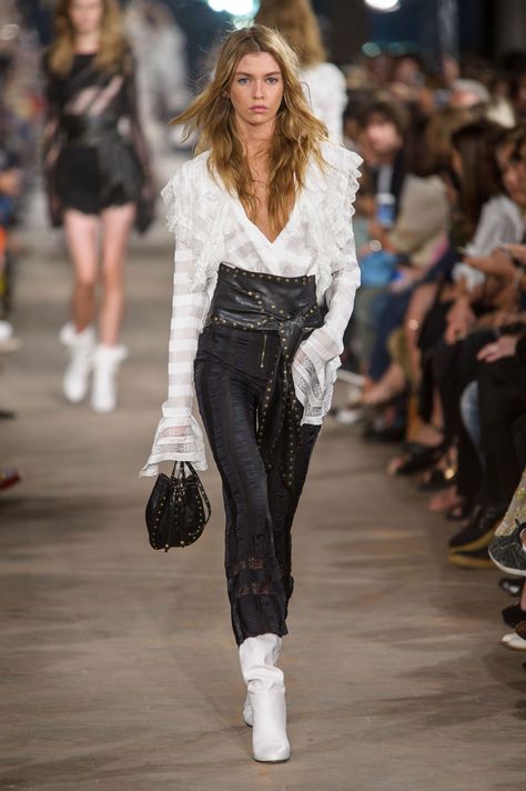 Isabel Marant Style, 2017 Fashion Trends, Lorenzo Serafini, White Lace Top, Spring Summer 2017, Spring 2017, Milan Fashion, Fashion Week Spring, London Fashion Week