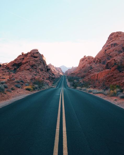 by safesolvent Spring Break Destinations Families, Desert Road, Spring Break Destinations, Nevada Desert, Nevada Travel, Beautiful Roads, Desert Life, Valley Of Fire, Long Road