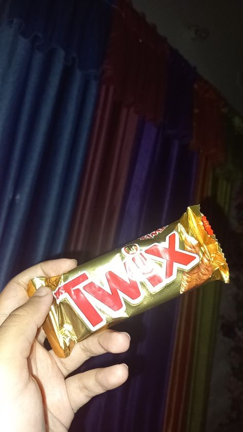 Midnight sweet cravings . Twix . Chocolate Twix Chocolate, Sweet Cravings, Art House, Chocolate Bar, Aesthetic Videos, Quick Saves, Art