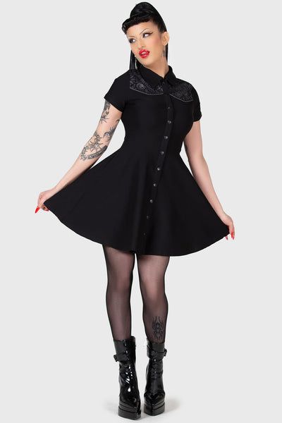 1960s Goth Fashion, Gothabilly Outfits, Short Goth Dress, 50s Goth, 1950s Costumes, Gothabilly Fashion, Grunge Dresses, Skater Dress Outfit, Retro Black Dress