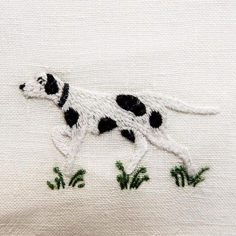 Landscape Quilting, French Knot Stitch, French Knot Embroidery, Dog Embroidery, Embroidered Handkerchief, Embroidery Videos, Embroidery Works, Embroidered Tote, Thread Painting