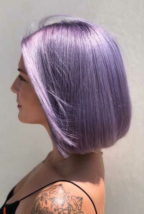 Chic Lavender Hair Color Looks Lilac Bob Hair, Lavender Hair Short, Soft Purple Hair, 2023 Haircolor, Lavender Bob, Short Lavender Hair, Lavender Hair Color Ideas, Lavender Grey Hair, Lilac Hair Color