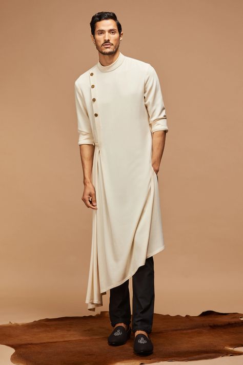 Buy Asymmetric Draped Kurta by S&N by Shantanu and Nikhil - Men at Aza Fashions Slim Fit Trousers Men, Shantanu And Nikhil, Kurta For Men, Kurta Men, Mens Kurta Designs, Men's Ethnic Wear, Indian Men Fashion, Fashionista Clothes, Kurta Designs