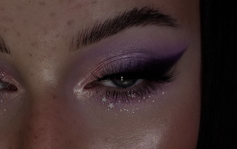 Repunzle Makeup Looks, Purple Makeup Hazel Eyes, Shimmer Purple Eyeshadow, Hoco Makeup Ideas For Purple Dress, Purple Under Eyeliner, Purple Masquerade Makeup, Purple Iridescent Eye Makeup, Dark Purple Smokey Eye Makeup, Raven Halloween Makeup