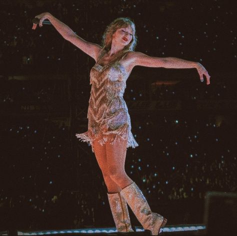 Eras Tour Fearless, Fearless Era, Bye Bye Baby, Taylor Swift Fearless, Estilo Taylor Swift, Taylor Swift The Eras Tour, Taylor Swift Funny, Long Live Taylor Swift, Taylor Swift Fan