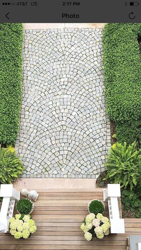 Cobblestone Driveway Ideas, Paving Stone Driveway, Cobble Stone Driveway Entrance, Driveway Paving Design, Cobblestone Porch, Stone Driveway Ideas, Cheap Paving Ideas, Cobble Stone Pavers, Paving Ideas Outdoor