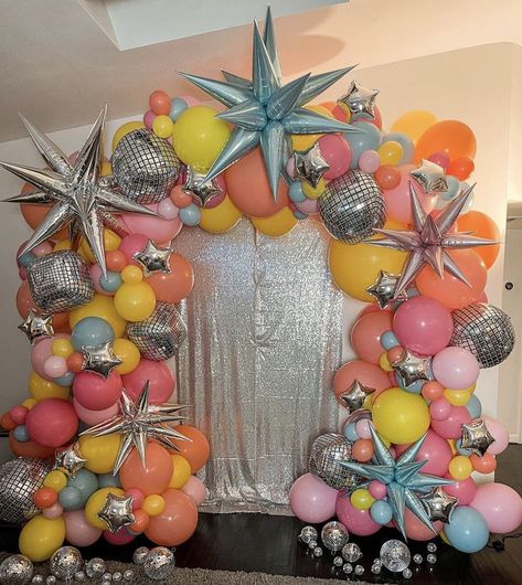 Groovy Bachelorette, Bachelorette Balloons, Barbie Theme Party, 70s Party, Balloon Installation, Barbie Theme, Balloon Arrangements, Birthday Balloon Decorations, Balloon Sculptures