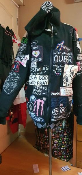 Pride Battle Jacket, Crust Punk Jacket, Crust Punk Fashion, Crust Jacket, Alt Clothes Diy, Diy Patches Punk, Cringe Compilation, Crust Pants, Pokemon Guzma