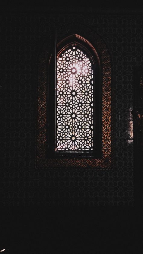 Masjid Window Design, Islamic Mosque Architecture, Islamic Wallapers Aesthetics, Laylatul Qadr Night Aesthetic, Islamic Architecture Wallpaper, Masjid Photography, Makkah Photography, Beautiful Lines For Love, Cairo Architecture