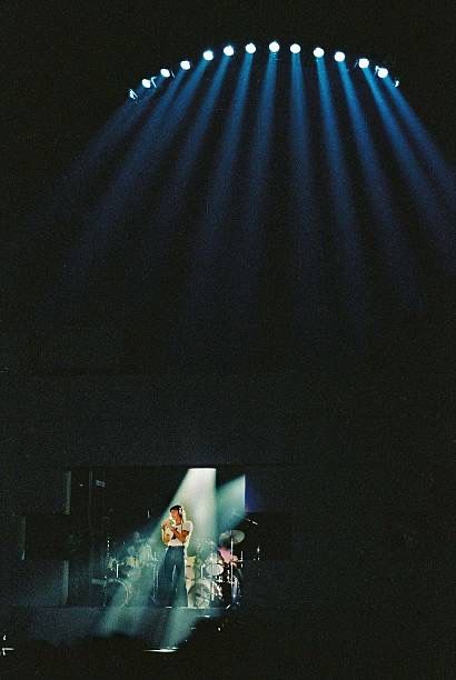 Roger Waters David Gilmour, Pink Floyd Concert, Pink Floyd Live, Pink Floyd The Wall, Pink Floyd Art, Earls Court, Pink Floyd Wall, Brick In The Wall, Roger Waters