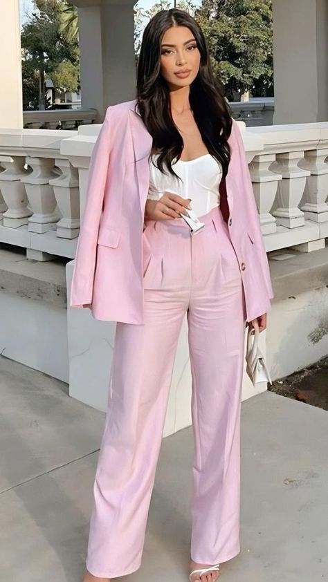 Pink Pant, Chique Outfit, Stylish Work Attire, Elegante Casual, Classy Work Outfits, Stylish Work Outfits, Fashion Mistakes, Looks Chic, Linen Blazer