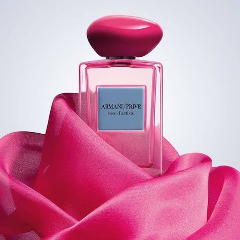 Armani Privé Édition Couture for 2018 Rose d'Artiste does not focus on rose the flower, but to the color, inspired by the palette of shades… Artistic Product Photography, Burberry Beauty, Perfume Photography, Candles Photography, Pink Perfume, Frederic Malle, Beauty Photoshoot, Beauty Products Photography, Rose Fragrance